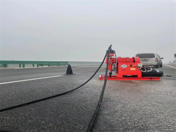 平武马路路基路面开裂下沉注浆加固灌浆