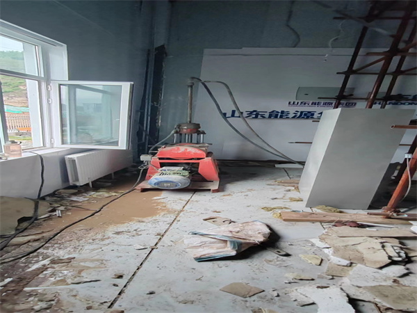 平武地基基础下沉墙体裂缝加固注浆顶升施工